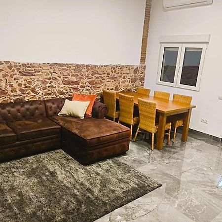 Beautiful Appartment In Martorell Buitenkant foto
