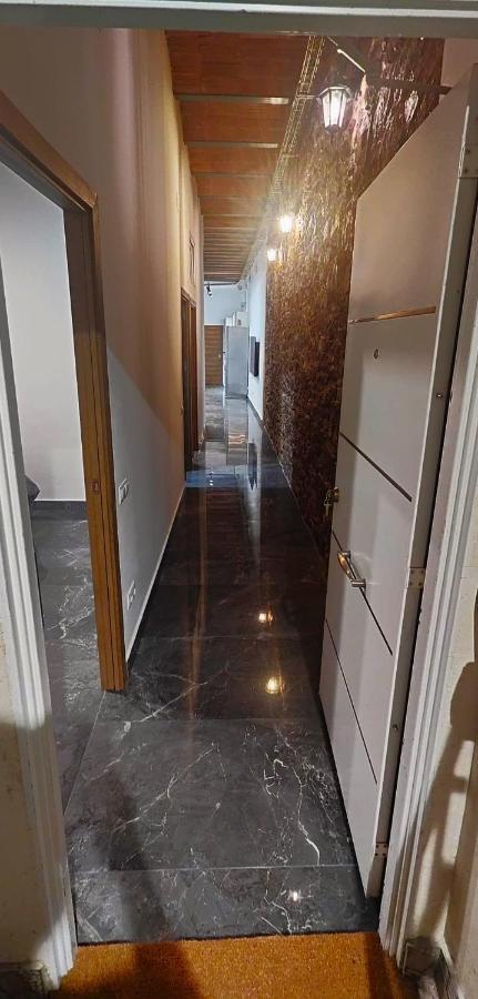 Beautiful Appartment In Martorell Buitenkant foto